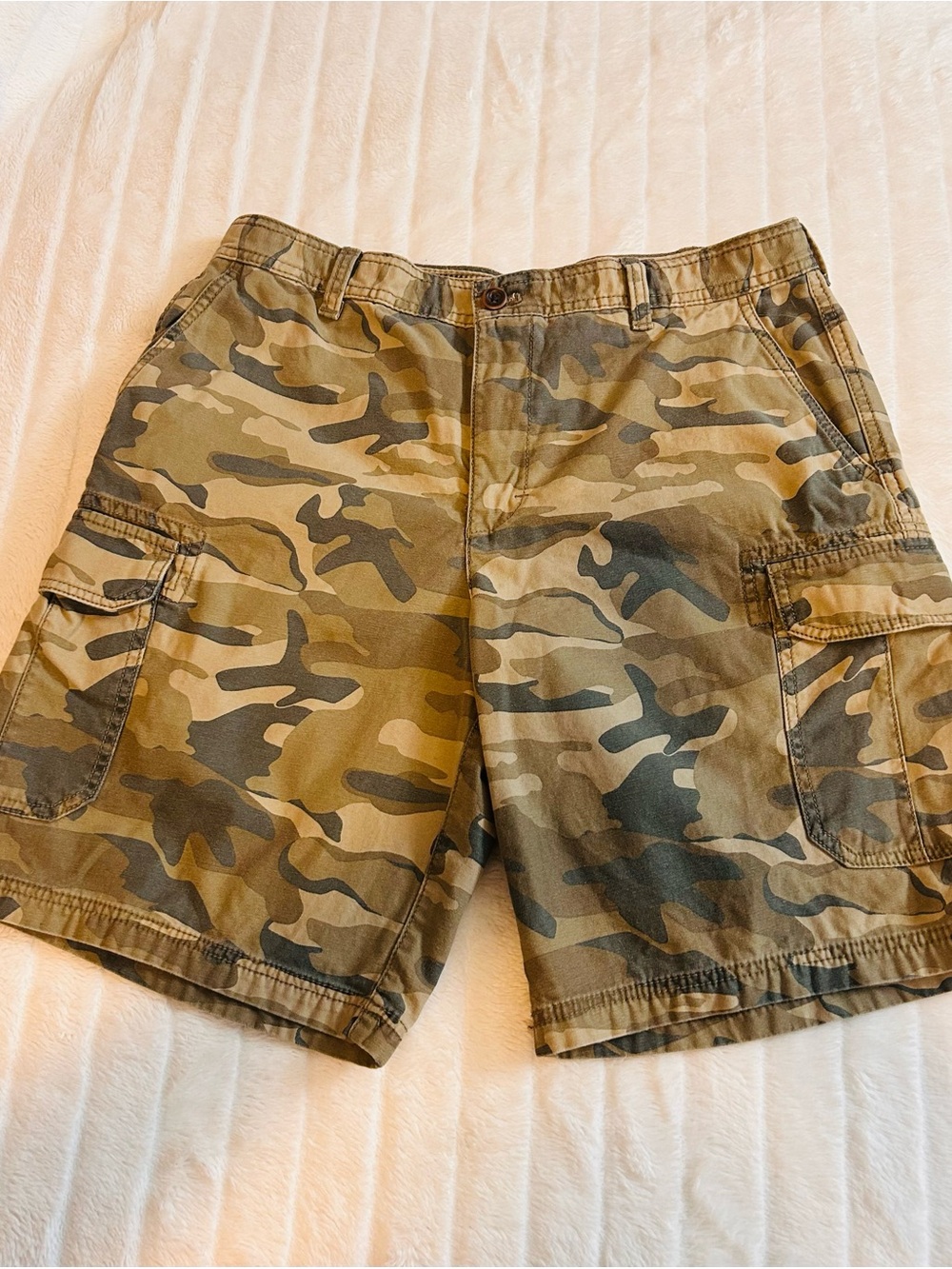 Izod Men's Camo Cargo Shorts Fishing Multi-pocket Cotton Olive/Tan